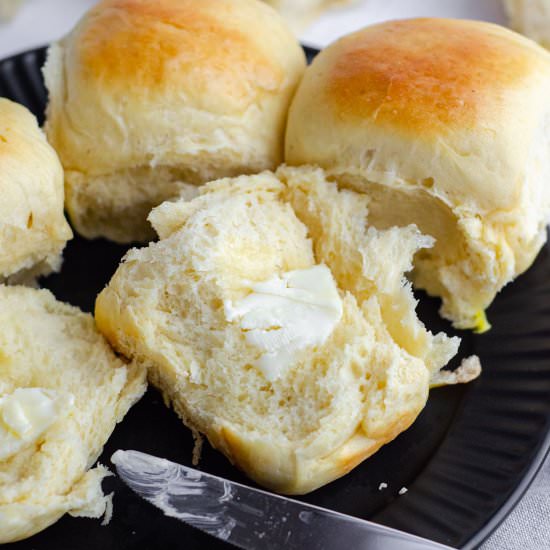 easy yeast rolls - Recipe photo by freshaprilflours