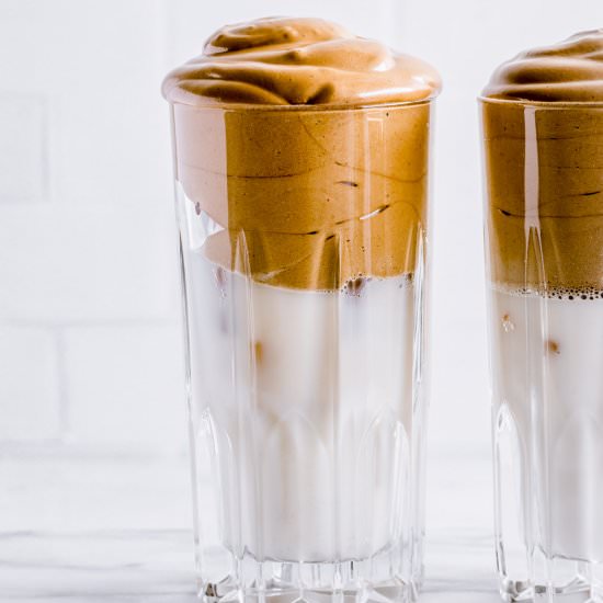 HOW TO MAKE DALGONA (NO COFFEE) - Recipe photo by The Green Creator
