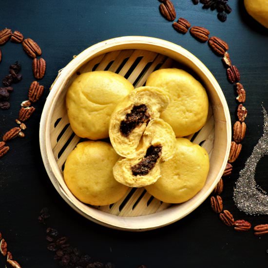 Stuffed Sweet Steamed Buns - Recipe photo by veryveganval