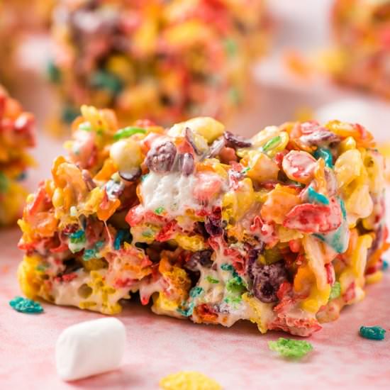Fruity Pebbles Bars - Recipe photo by Neighborfood