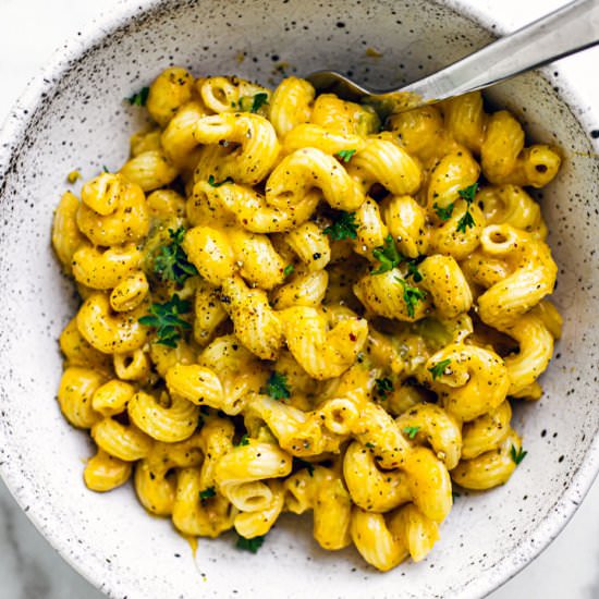 broccoli cheddar instant pot mac - Recipe photo by killingthyme