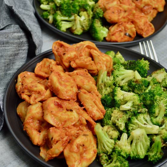 SPICY CREAMY TORTELLINI - Recipe photo by myvegetarianroots