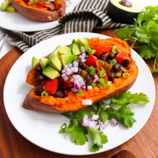Black Bean Stuffed Sweet Potatoes - Recipe photo by fANNEtastic food