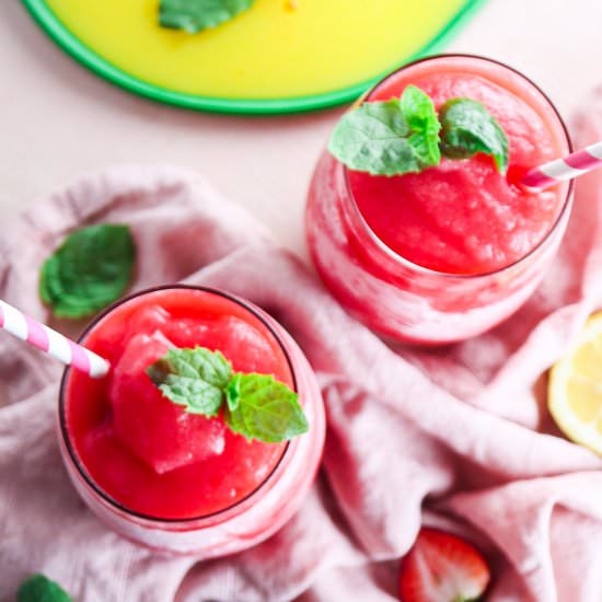 Strawberry Frosé - Recipe photo by tippsinthekitch