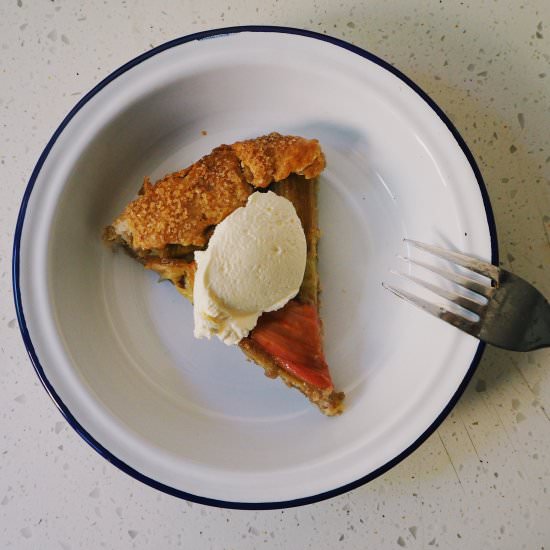 Rhubarb galette - Recipe photo by earlgreythursday