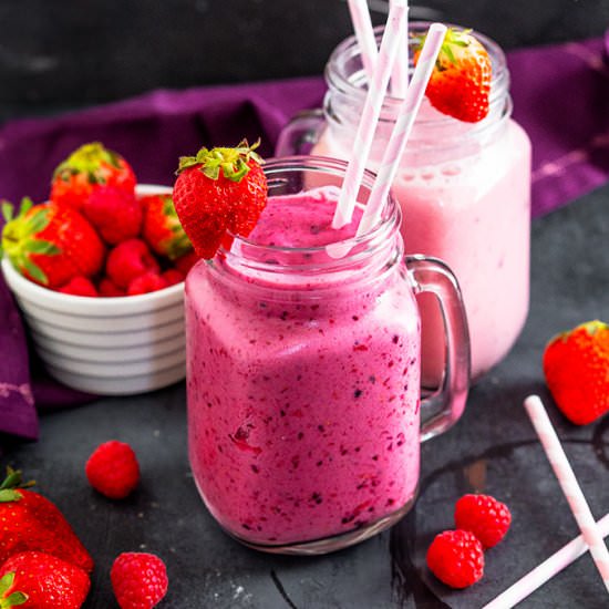 Mixed Berry and Vanilla Smoothie - Recipe photo by anniesnomsblog