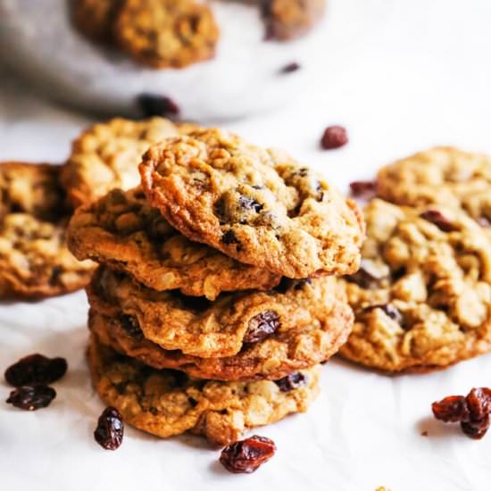 Best Chewy Oatmeal Raisin Cookies - Recipe photo by pipandebby