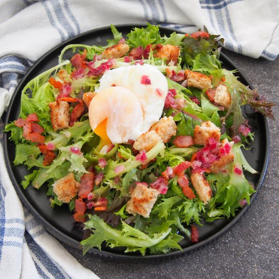 Lyonnaise salad - Recipe photo by carolinescooking