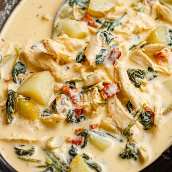 Crockpot Creamy Chicken Potato Soup - Recipe photo by Eatwell 101