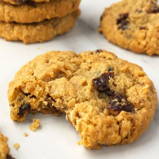 Oatmeal Raisin Cookies - Recipe photo by Cakewhiz