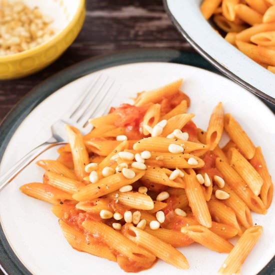 Creamy tomato sauce for pasta - Recipe photo by Mandy Sneaky Veg