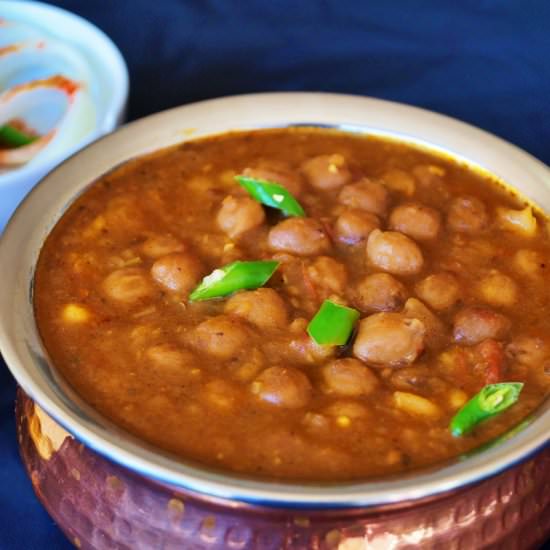 white chickpeas curry - Recipe photo by Flavours on Plate