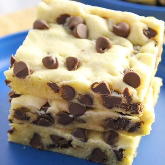Lazy Chocolate Chip Cookie Bars - Recipe photo by bakingyouhappier