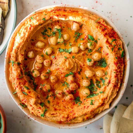 Roasted Pepper Hummus - Recipe photo by Sixhungryfeet