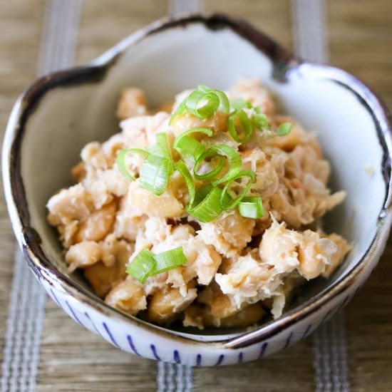 Natto (Japanese fermented soybeans) - Recipe photo by asianveganandbeyond