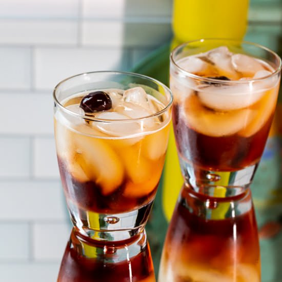 Summer Manhattan Cocktail - Recipe photo by sidewalkshoes