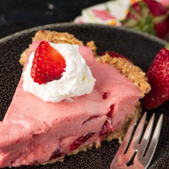 Strawberry Chiffon Pie - Recipe photo by Barbara Curry