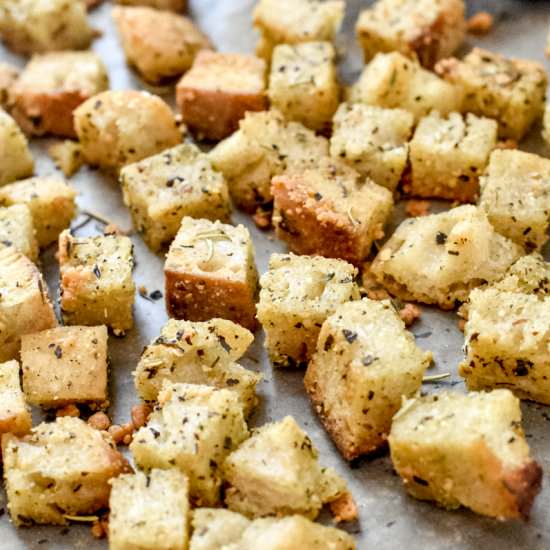 Easy Homemade Croutons - Recipe photo by stressbaking