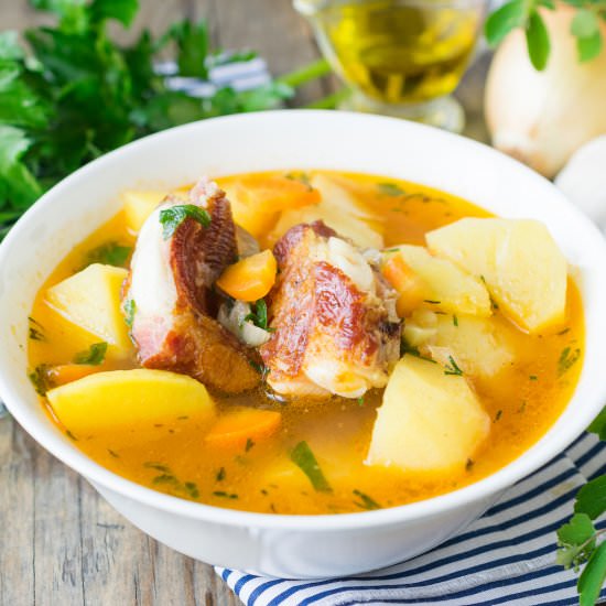 Stewed Potatoes with Ribs - Recipe photo by niftyrecipe