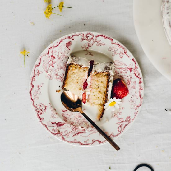 Strawberry and chamomile cake - Recipe photo by tetisflakes