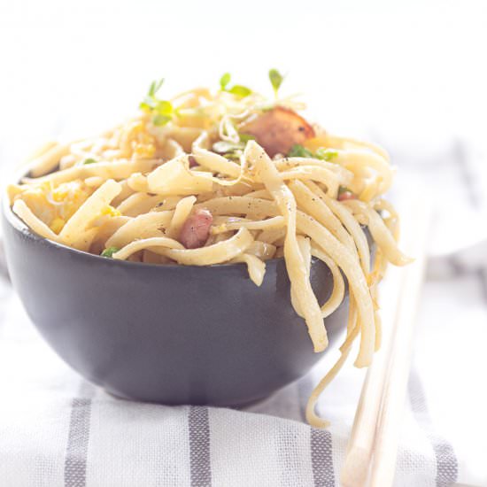 Bami goreng with egg and ham - Recipe photo by by Andrea Janssen