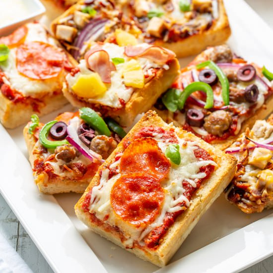 French Bread Pizza - Recipe photo by Savingroomfordessert