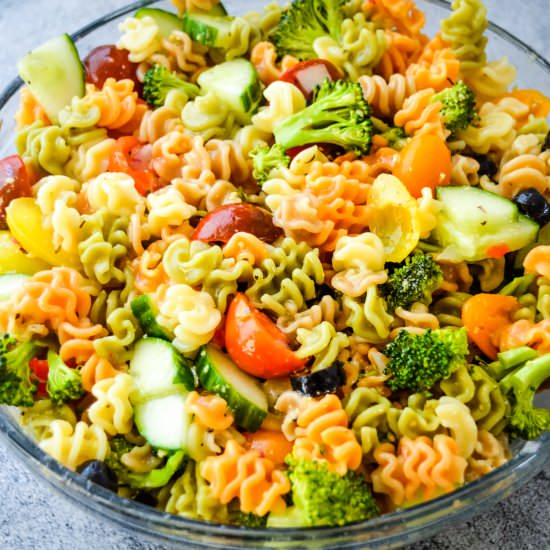 Easy Pasta Salad - Recipe photo by Kayscleaneats