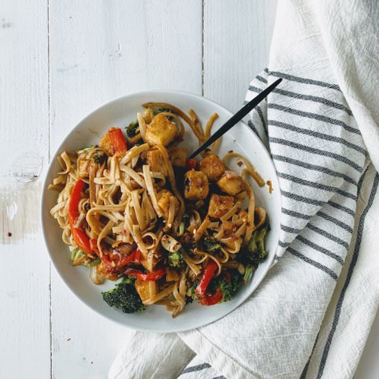 Vegan Thai Noodle Bowl - Recipe photo by greenseggsandyams
