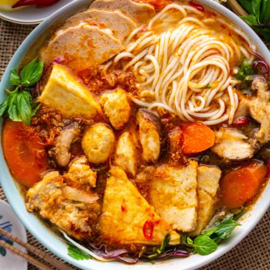 Vegetarian Spicy Noodle Soup - Recipe photo by WokandKin