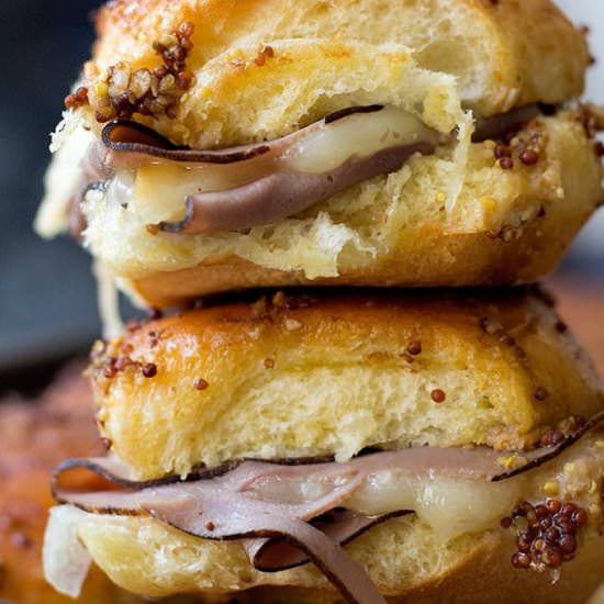 Roast Beef Sliders Recipe - Recipe photo by unicorns in the kitchen