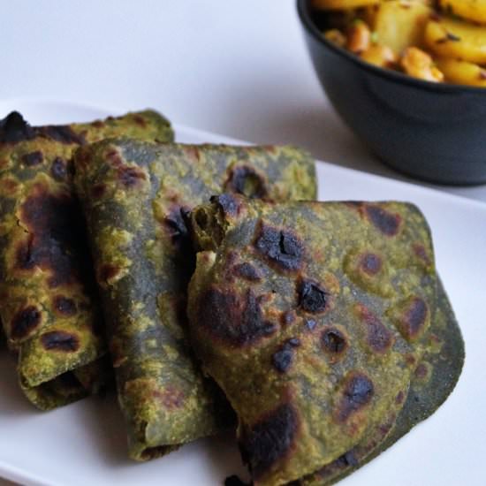 Palak/Spinach paratha - Recipe photo by Flavours on Plate