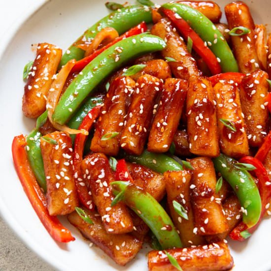Stir Fried Spicy Rice Cakes - Recipe photo by healthynibblesandbits
