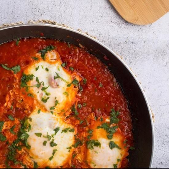 Easy Red Pepper Shakshuka - Recipe photo by RominasLittleCorner