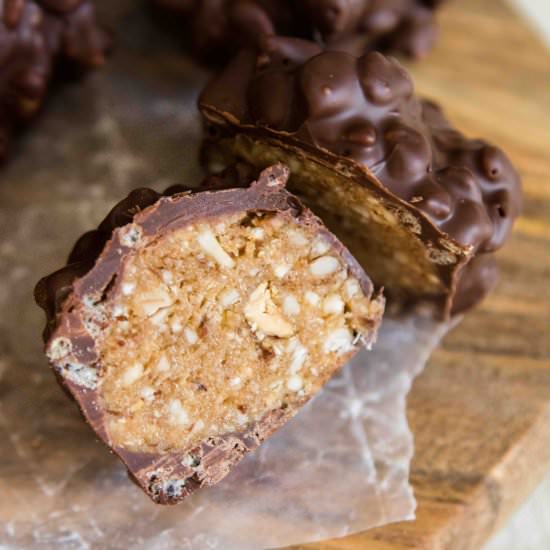 Almond No Bake Energy Balls - Recipe photo by lifestyleofafoodie