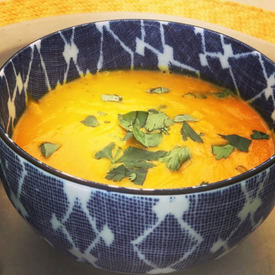 Spicy Thai Carrot Soup - Recipe photo by mystudiokitchen