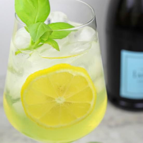 Limoncello Spritz - Recipe photo by AGratefulMeal