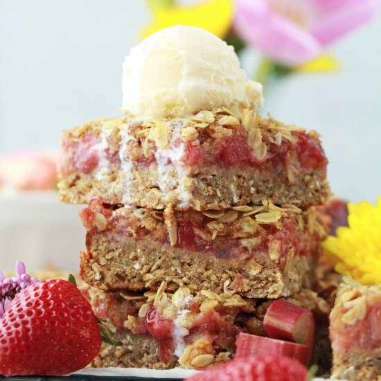Strawberry Rhubarb Oat Crumble Bars - Recipe photo by peanutbutterandfitness