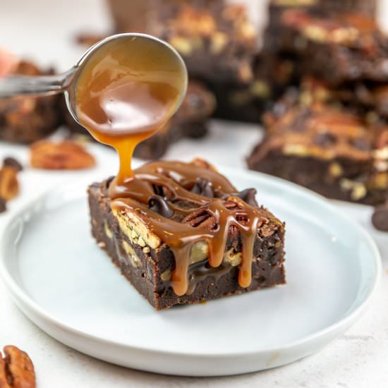 Caramel Pecan Turtle Brownies - Recipe photo by bunsenburnerbakery