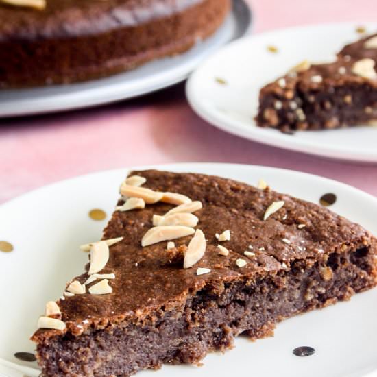 Chocolate Banana Almond Cake - Recipe photo by The Desserted Girl