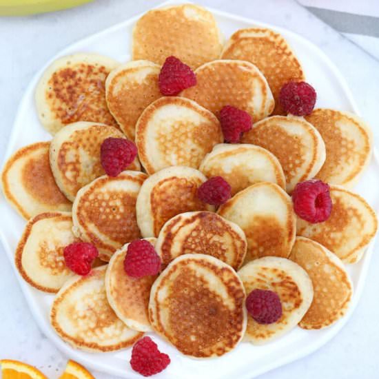 Mini Pancakes - Recipe photo by peasandpeonies