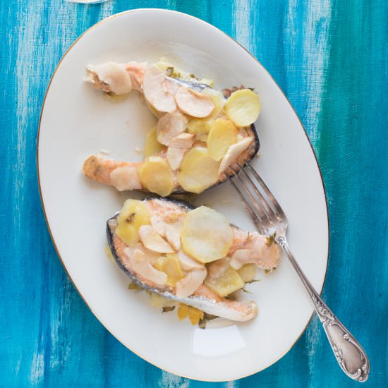 Salmon with apples and potatoes - Recipe photo by Lapiccolaquaglia