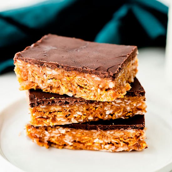 Peanut Butter Crunch Bars - Recipe photo by fooddoodles