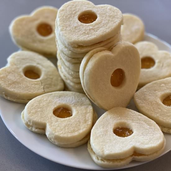 Jammie Dodgers - Recipe photo by TraditionaHomeBaking