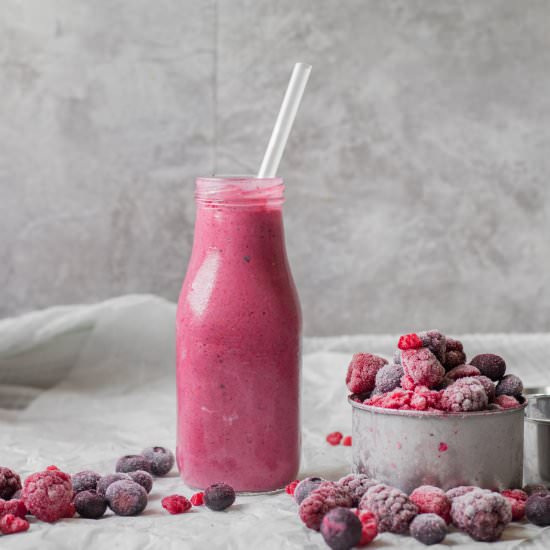Triple Berry Smoothie - Recipe photo by simplegraytshirt