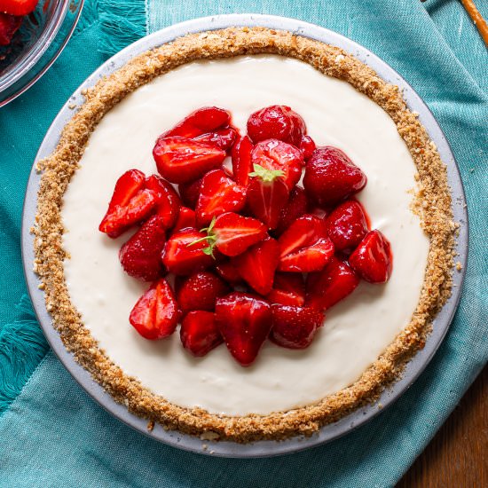 Strawberry Cream Cheese Pie - Recipe photo by Savingroomfordessert