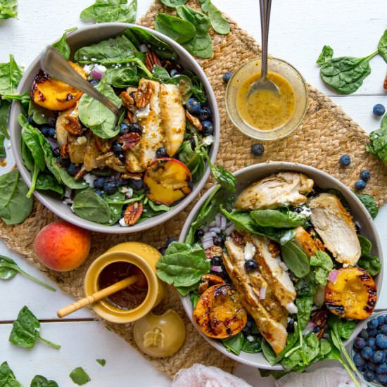 Grilled Chicken & Peaches Salad - Recipe photo by poweredbymom