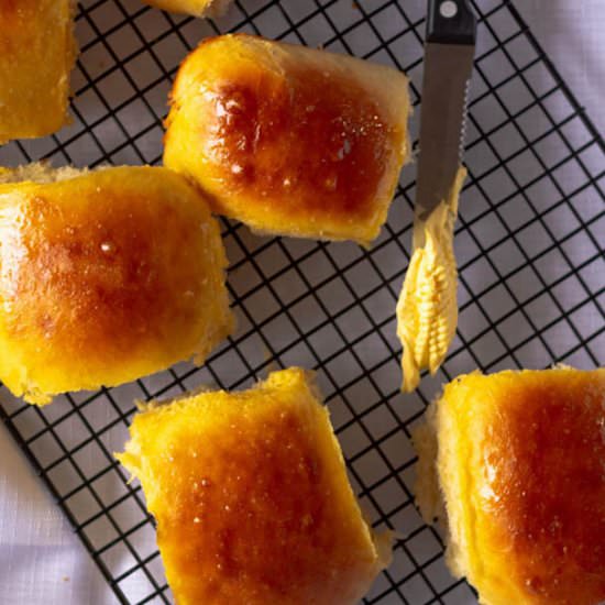 Homemade Brioche Dinner rolls - Recipe photo by Foodvoyageur