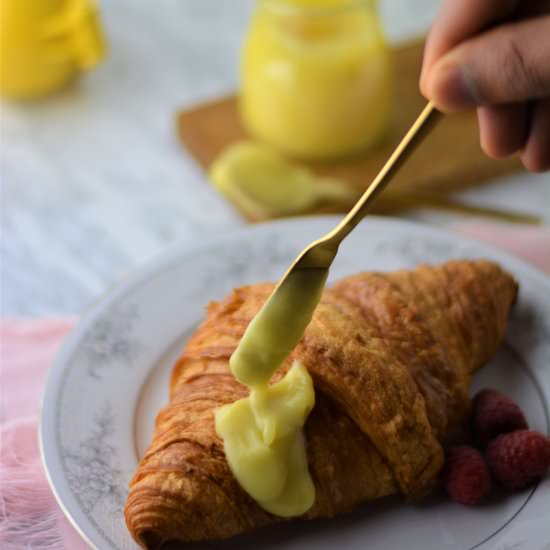 5 minute easy lemon curd - Recipe photo by Lime Thyme