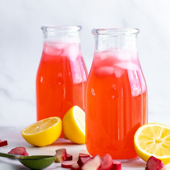 rhubarb lemonade - Recipe photo by Aredspatula