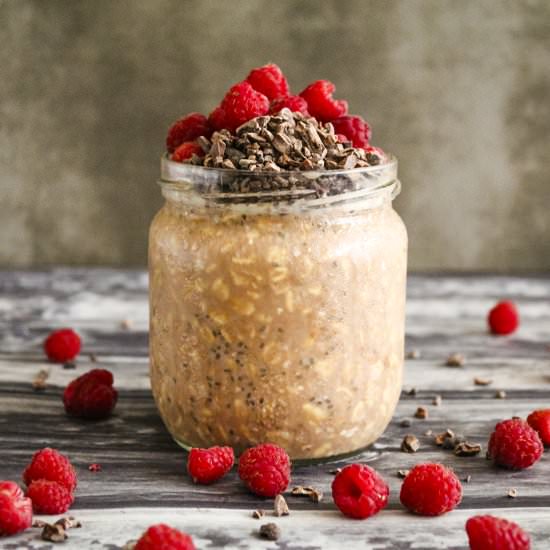 Raspberry chocolate overnight oats - Recipe photo by cookeatlivelove